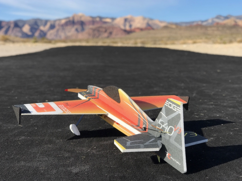 Edge 540 V3 XL Orange 1060mm Rc Factory  Voltige